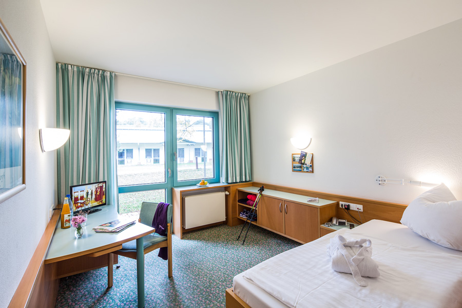 Ein Zimmer der Reha-Klinik Göhren Ein Zimmer der Reha-Klinik Göhren